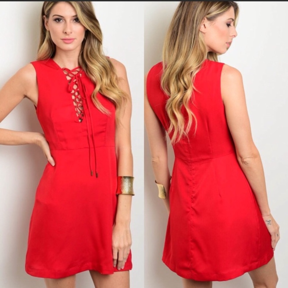 1️⃣ left/ 5⭐️ rated Red dress ♥️